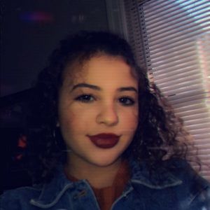 Meet your Posher, Leila